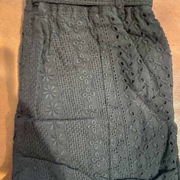 NWT! Blank NYC eyelet shorts Sz xsmall - Picture 4 of 4